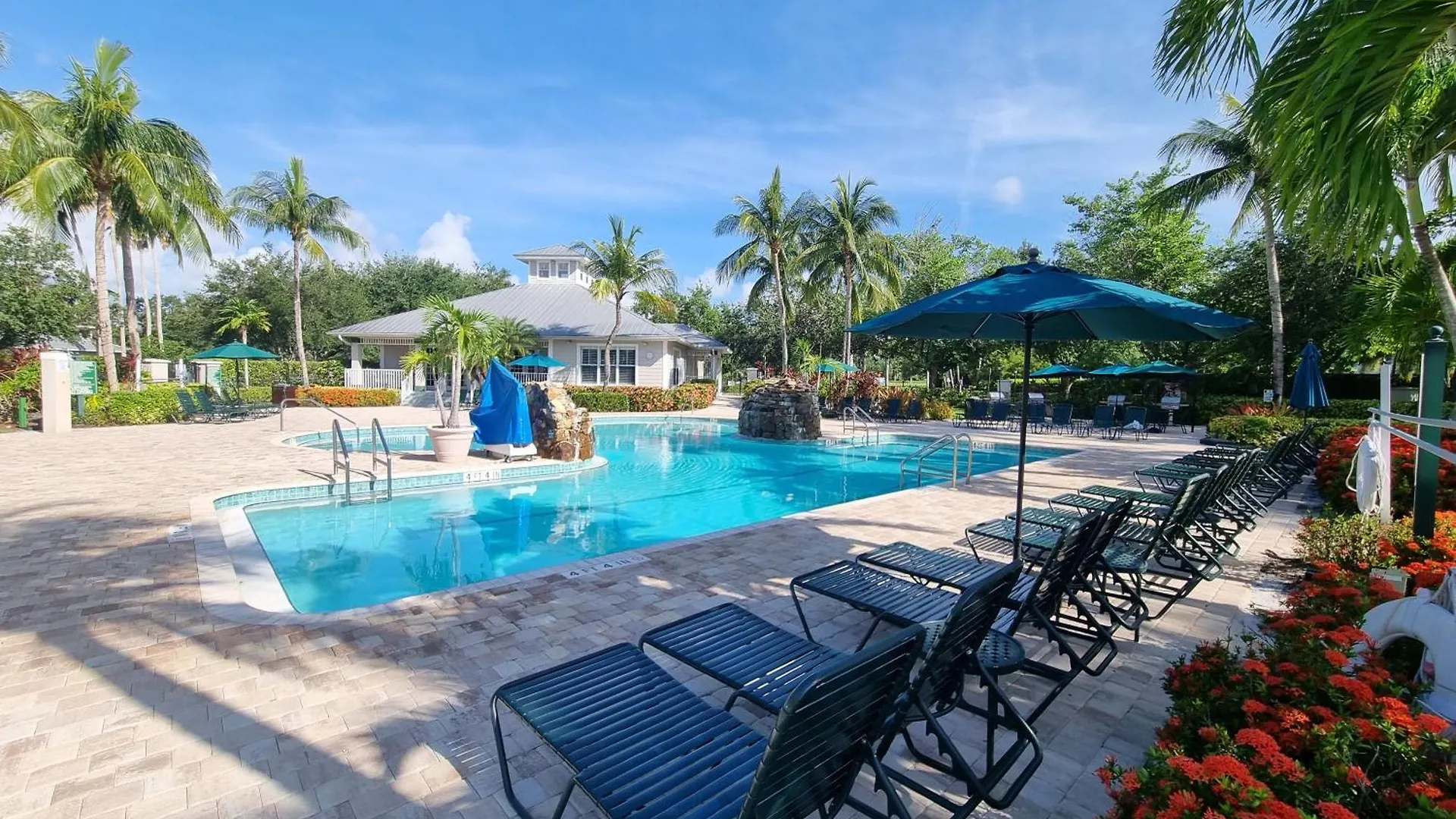 Stunning 2-bedroom Den In Greenlinks Διαμέρισμα