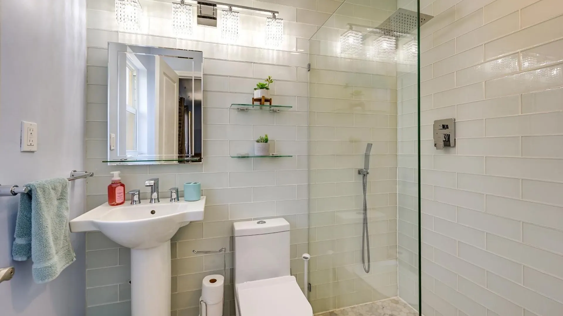 Pet-friendly Vacation Near Beach! *