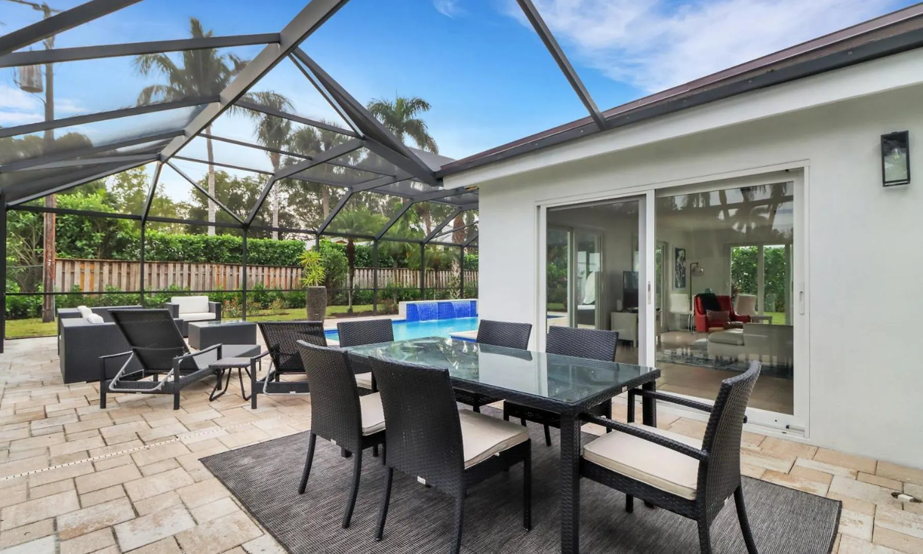 Pool In The Heart Of Naples! * North Naples