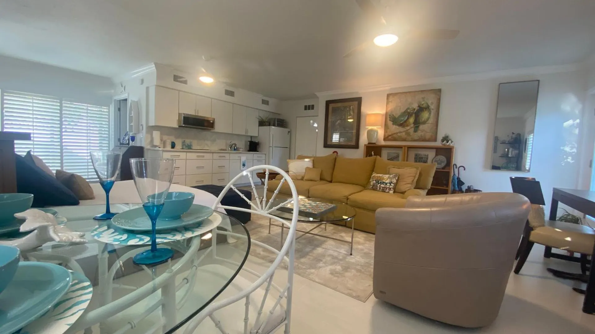Closest To Vanderbilt Beach, New Remodel, Well Appointed, Bbq, Yard, Very Private Many Extras!