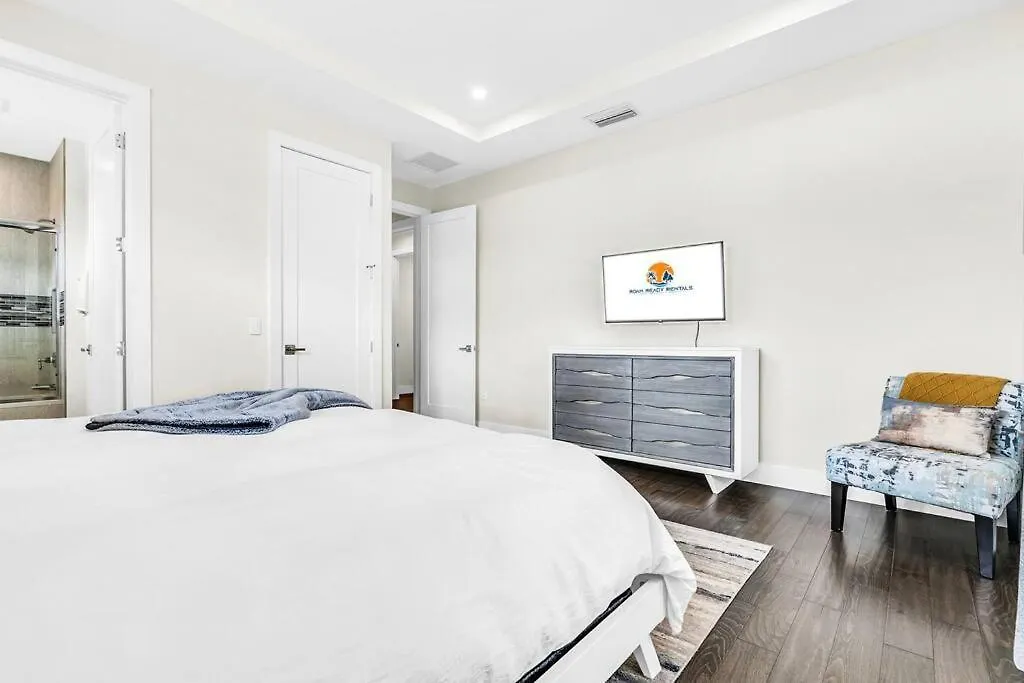 Close2beach, Sleeps 11, Pool, Firepit, Bikes, Patio Naples