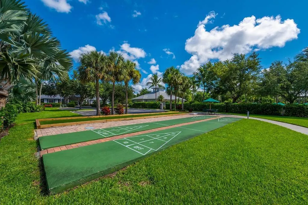 Serene Retreat: Golf-resort Pool-tennis-gym Lägenhet North Naples