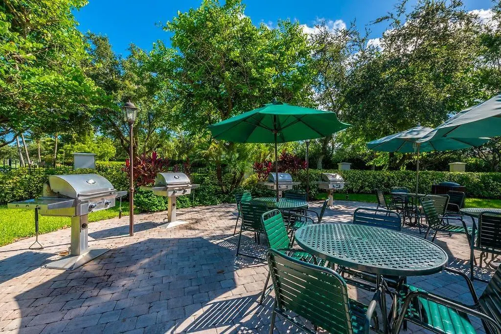 Serene Retreat: Golf-resort Pool-tennis-gym North Naples