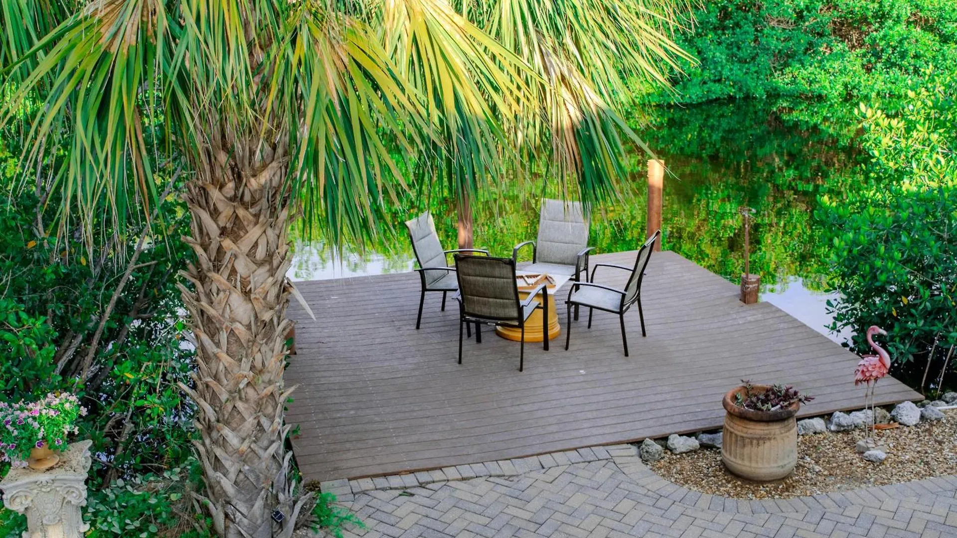 Semesterbostad 3 Bed 3 Bath Tropical Paradise Waterfront Pool House - On Canal - Direct Acces To Gulf