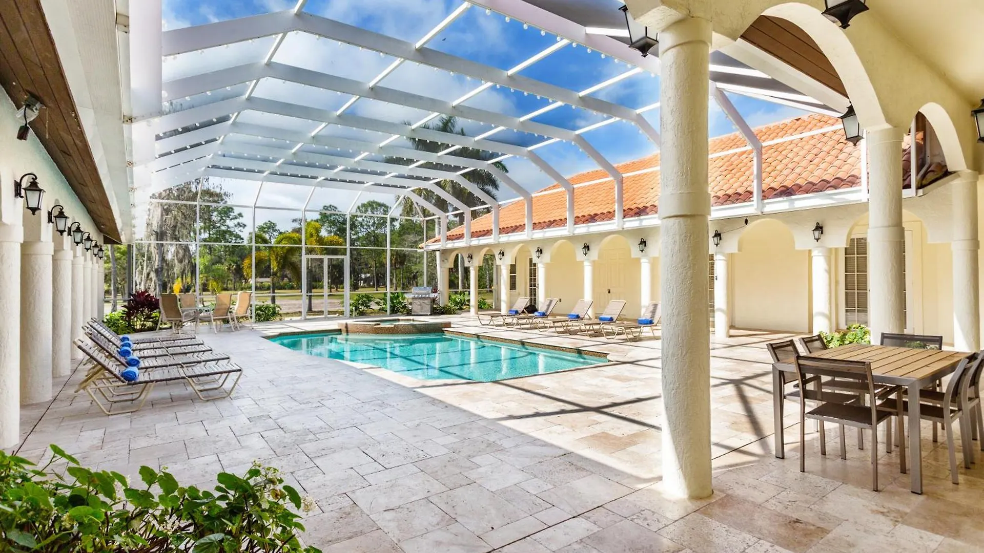 Knickerbocker Estate Home, 9 Private *