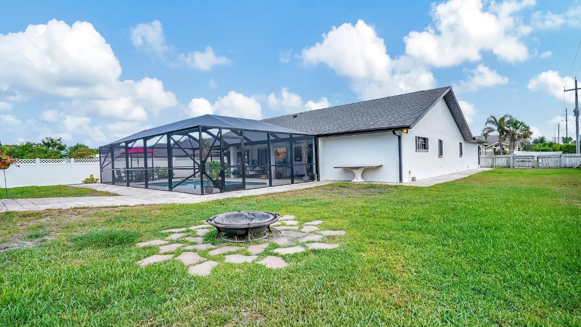 Peaceful Retreat Pool And Haven Holiday home Naples