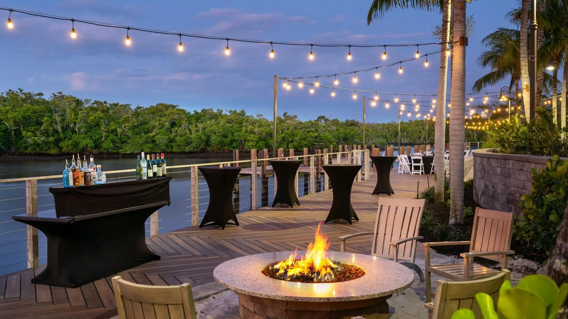 Hyatt House 5th Avenue Hotel North Naples