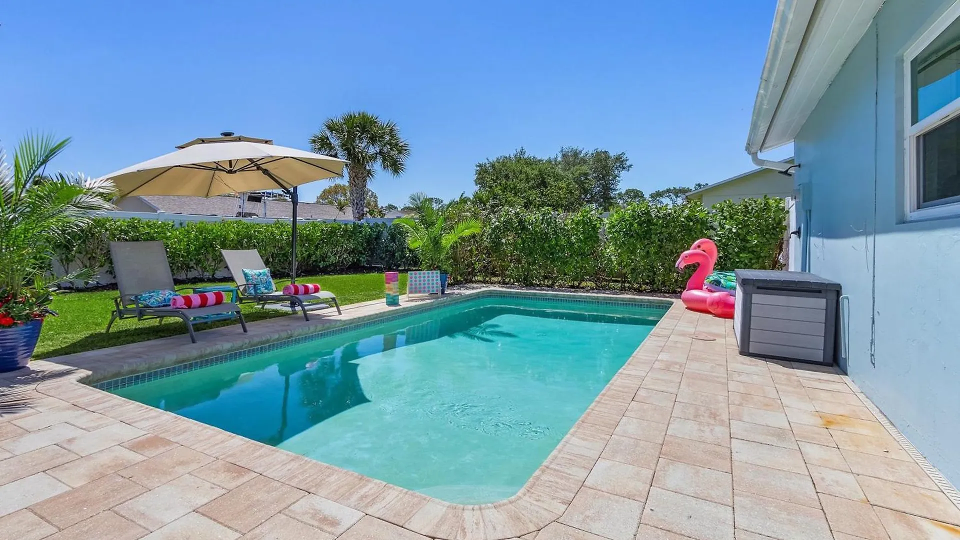 Custom Pool Oasis 3bdr