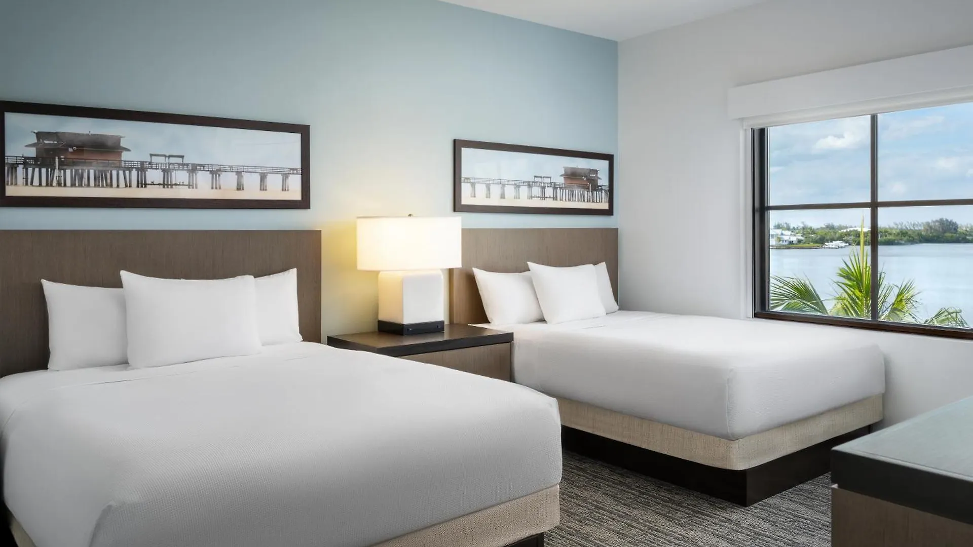 Hyatt House 5th Avenue Hotel 3*
