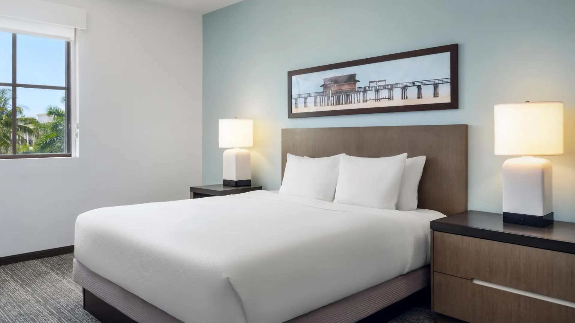 Hyatt House 5th Avenue North Naples