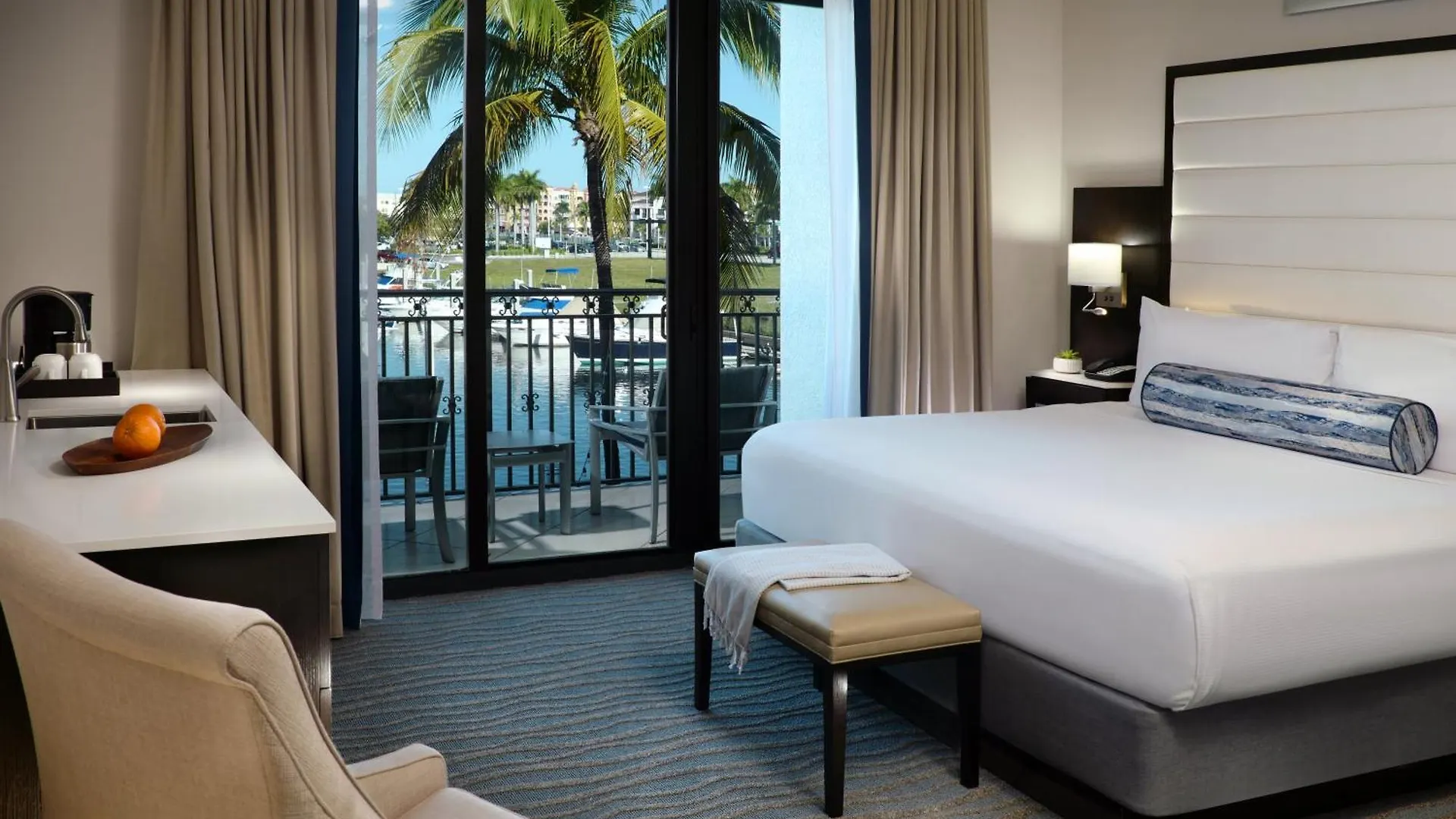 Resort Bay And Marina Naples