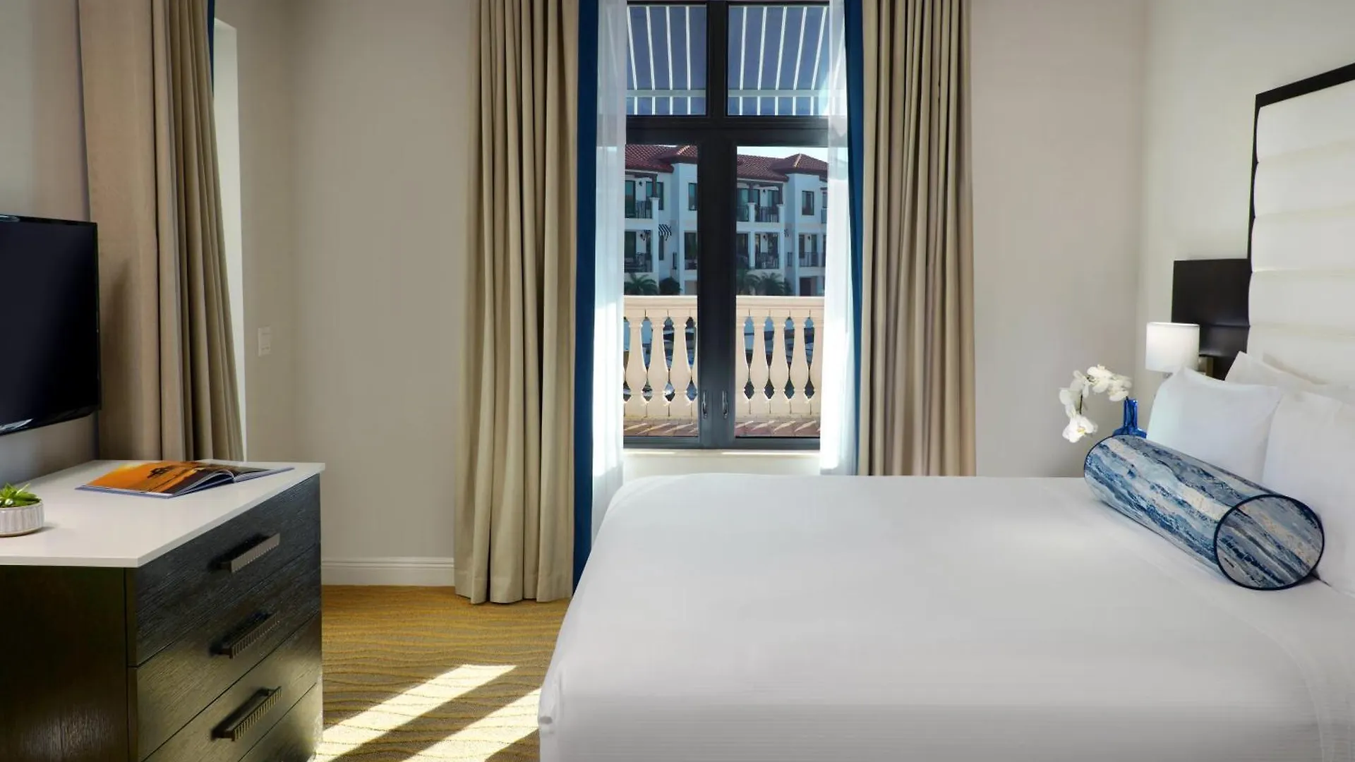 Resort Bay And Marina 4*
