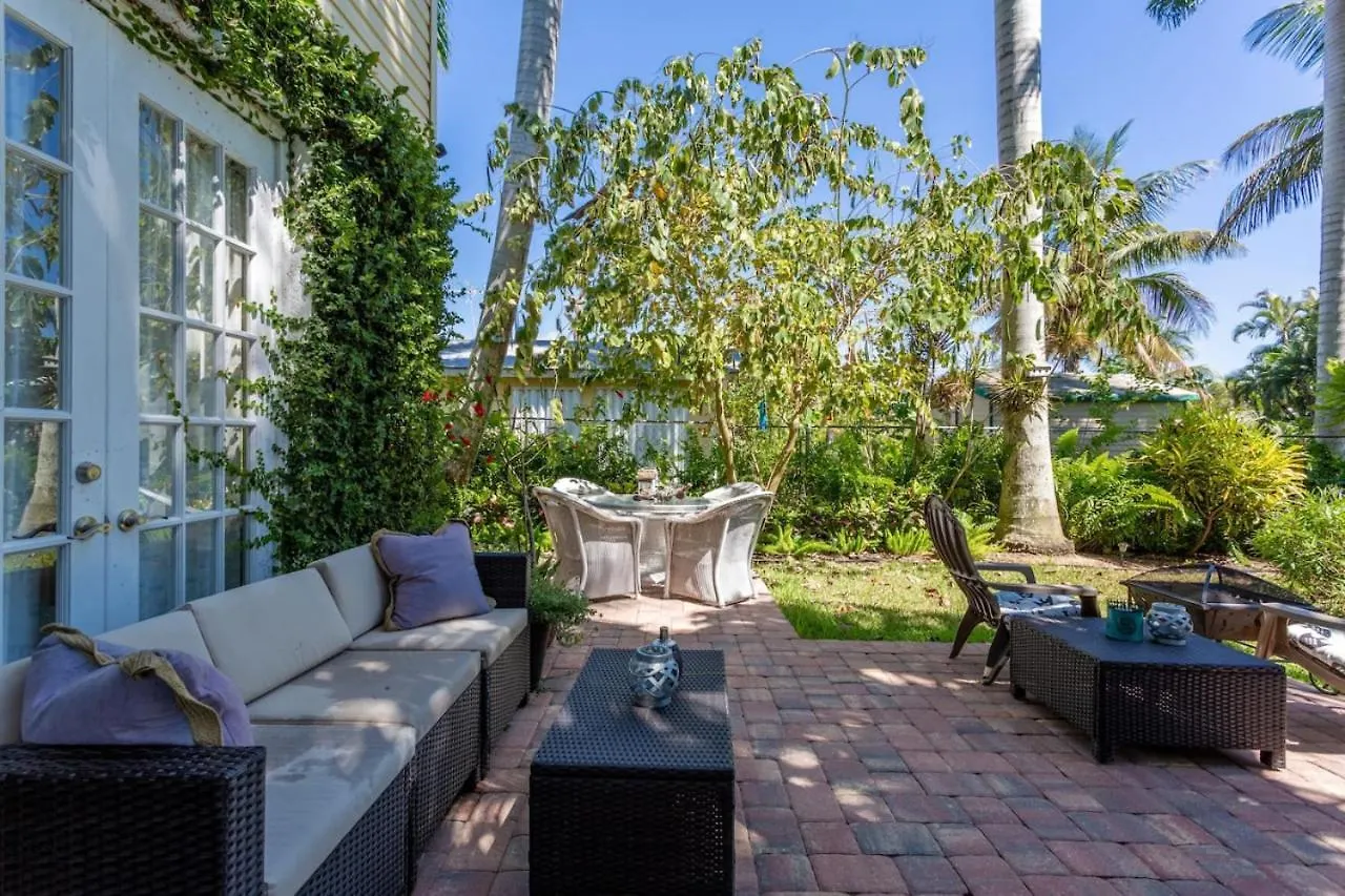 公寓 Garden Just Minutes To Sandy Beaches