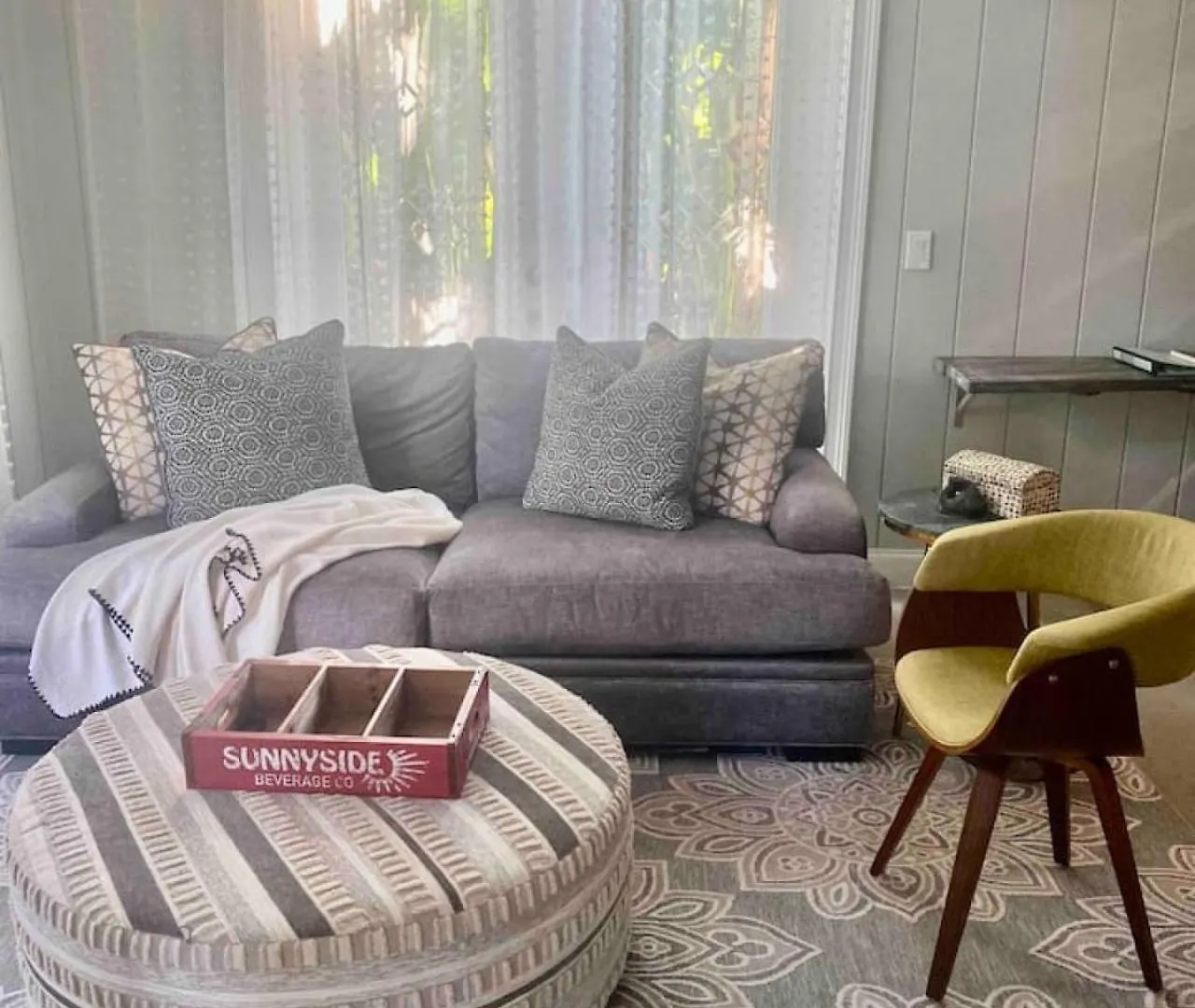 Garden Just Minutes To Sandy Beaches North Naples