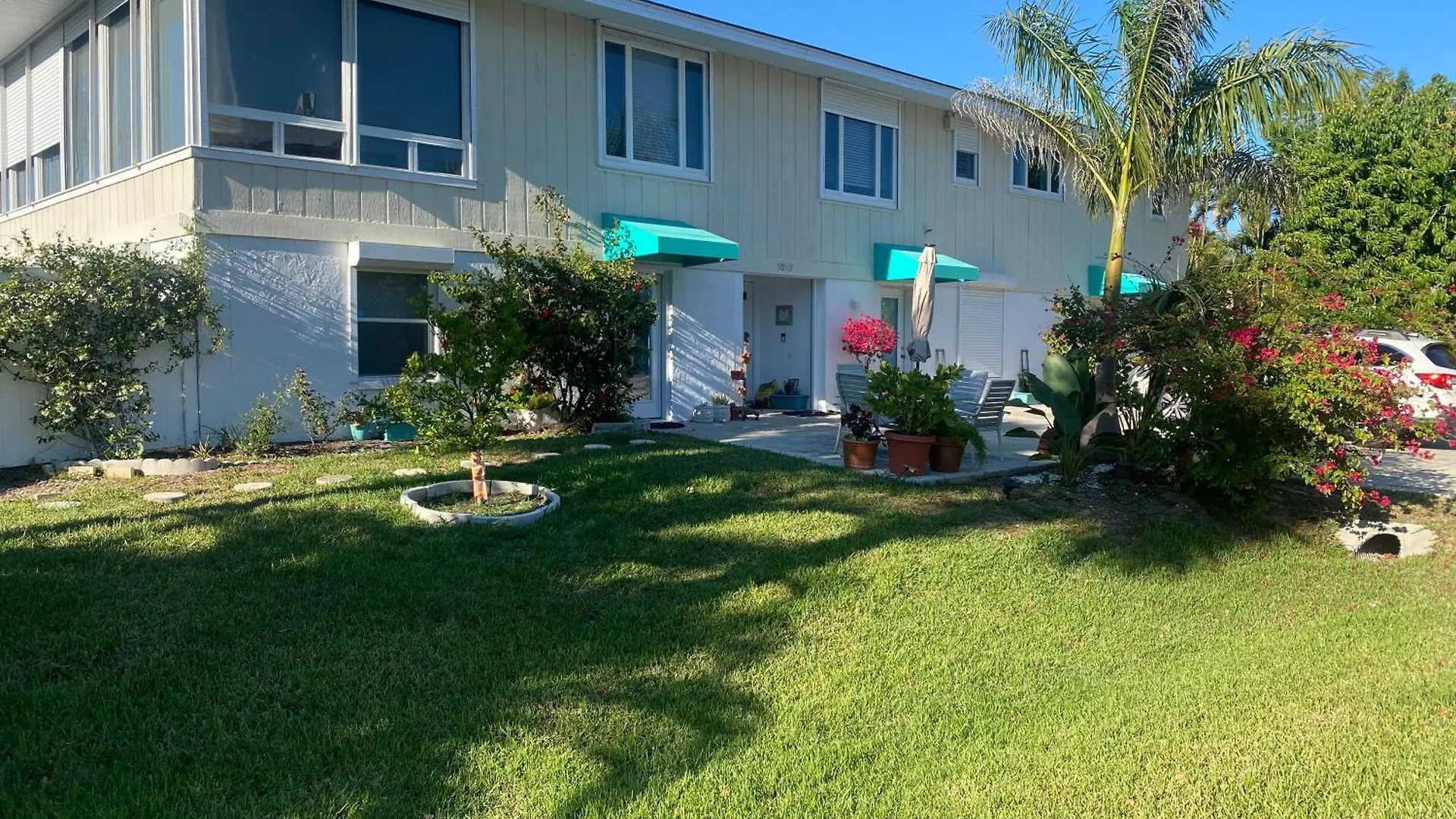 Appartement Closest To Vanderbilt Beach, New Remodel, Well Appointed, Bbq, Yard, Very Private Many Extras!