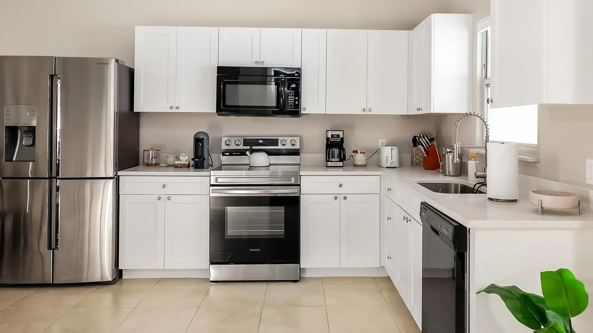 Unique Pool - Mykonos! 2miles To Downtown Attached Apartman North Naples