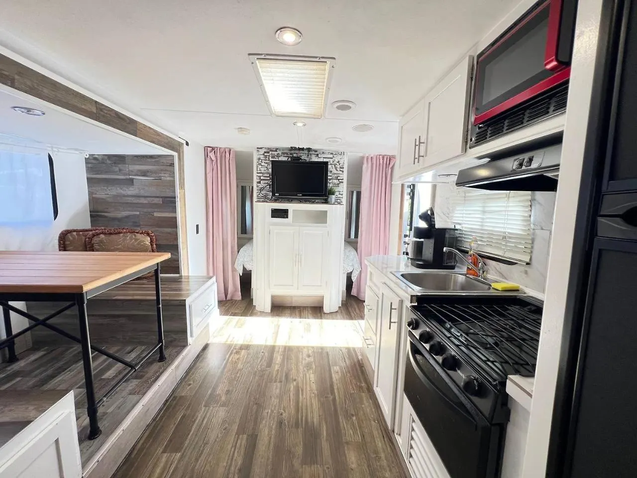 Social Distanсing Approved Nature Getaway! Camping North Naples
