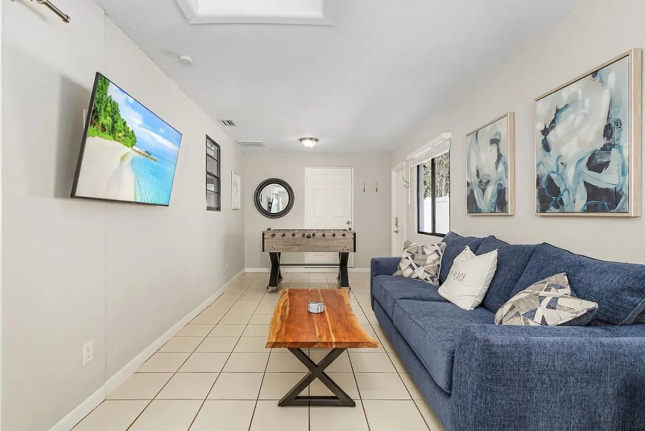 Little Treasure House Minutes From And Mercato Holiday home *