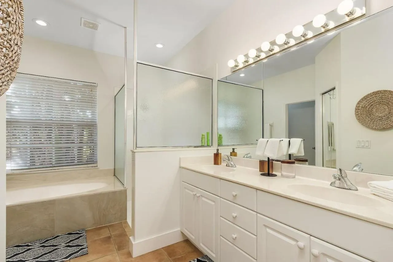 Holiday home Lakeview Lovely Pool In Gated Community *