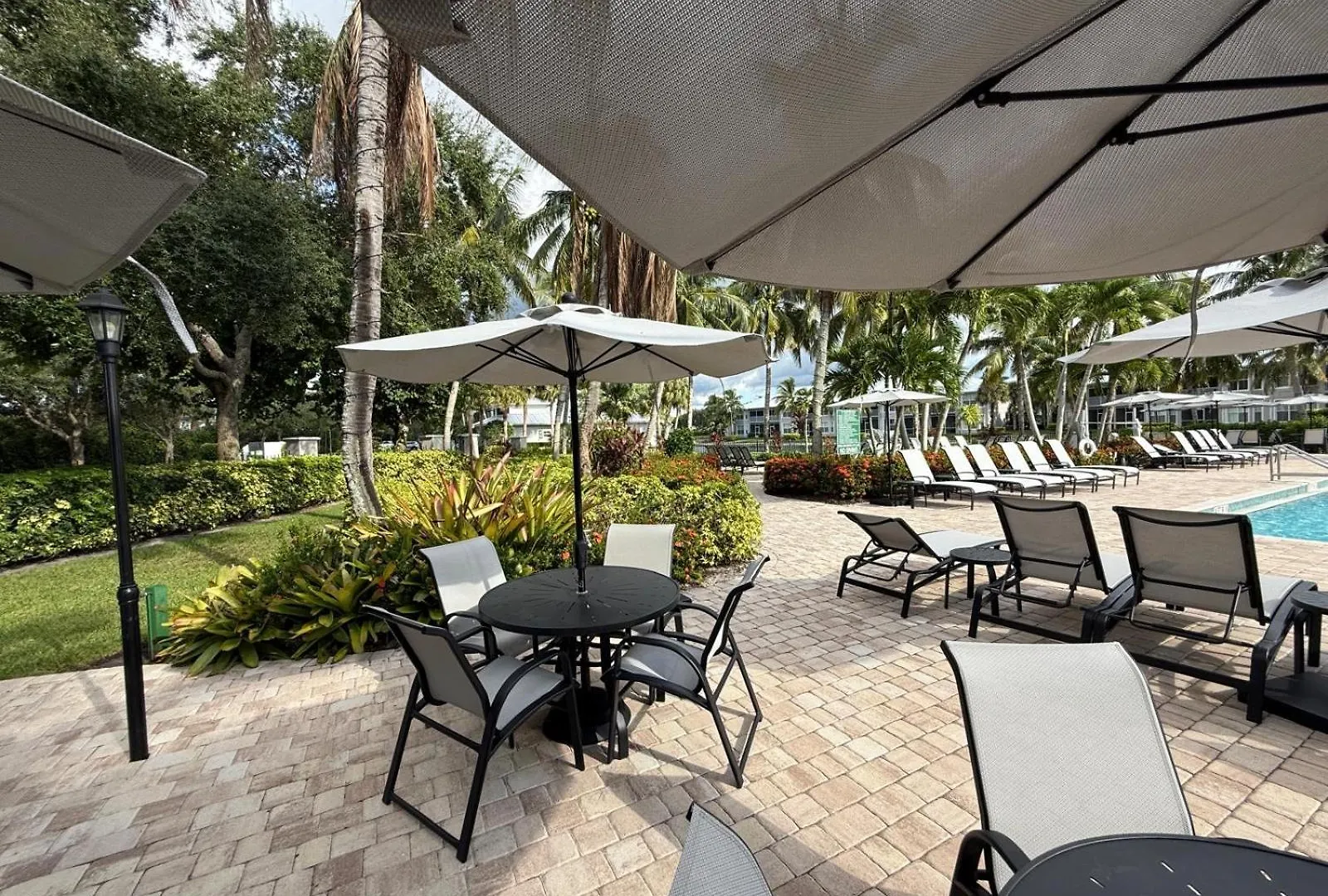 Spacious 2 Bedroom Lely Fl Lägenhet North Naples