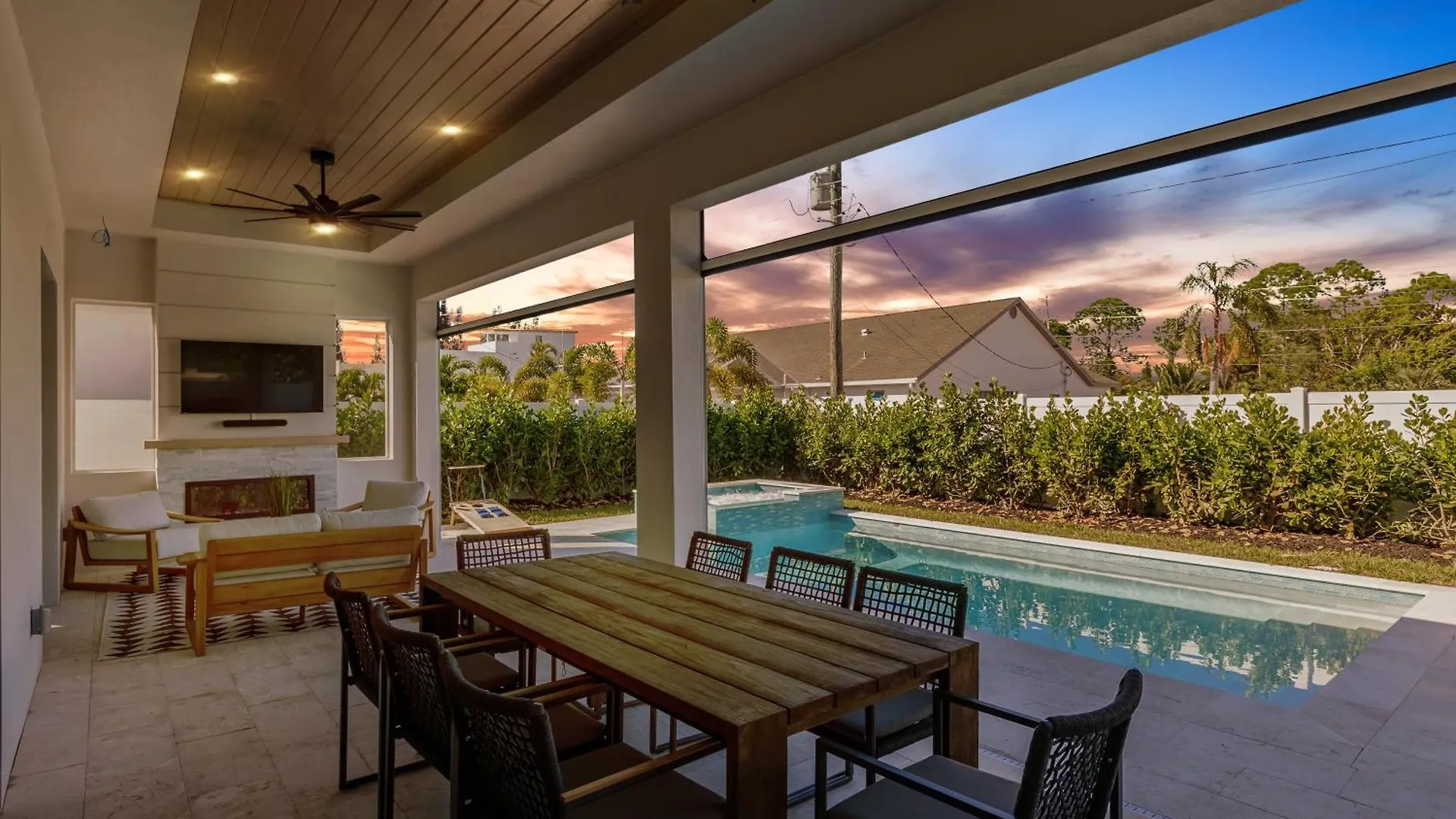 度假居 Luxe Coastal Getaway Vanderbilt North Naples