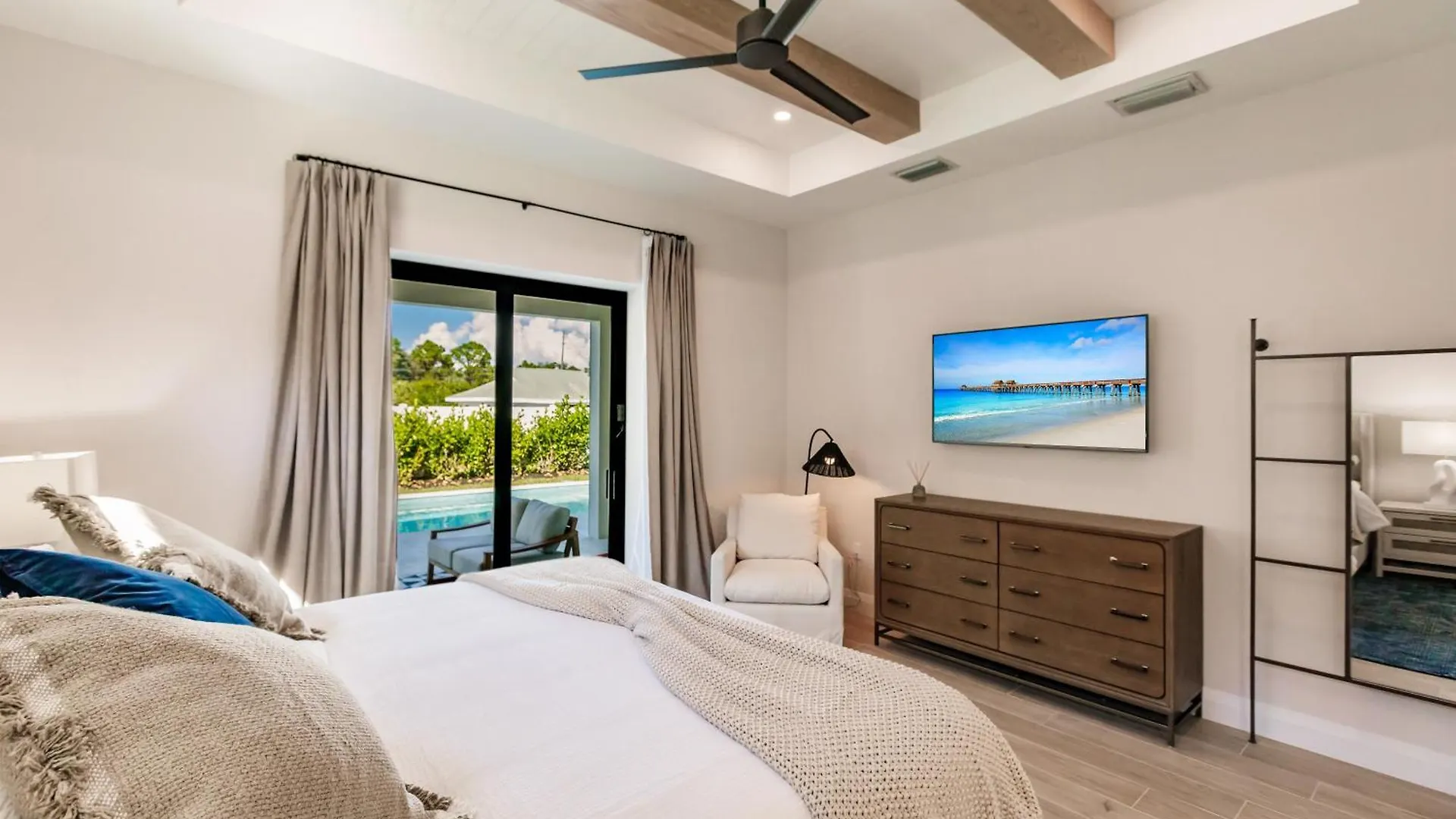 度假居 Luxe Coastal Getaway Vanderbilt North Naples
