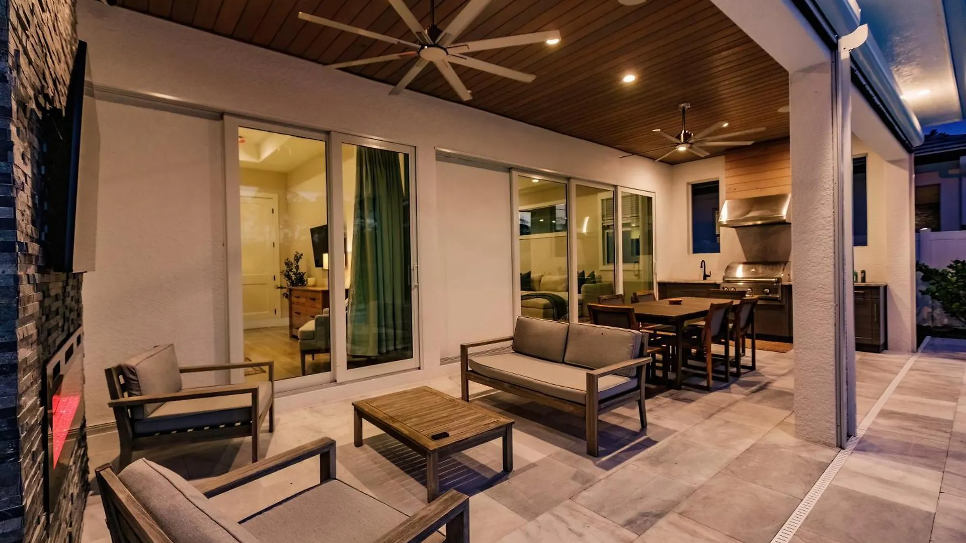 Nyaraló Modern Luxury Coastal Bikinis & Martinis North Naples