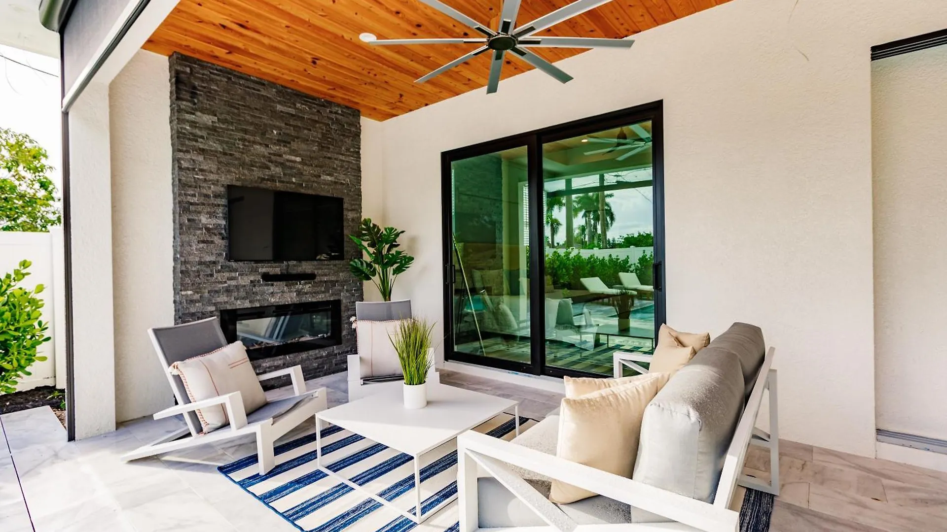 Coastal Elegance Dual Master Bedroom Retreat 3-3 Hébergement de vacances North Naples