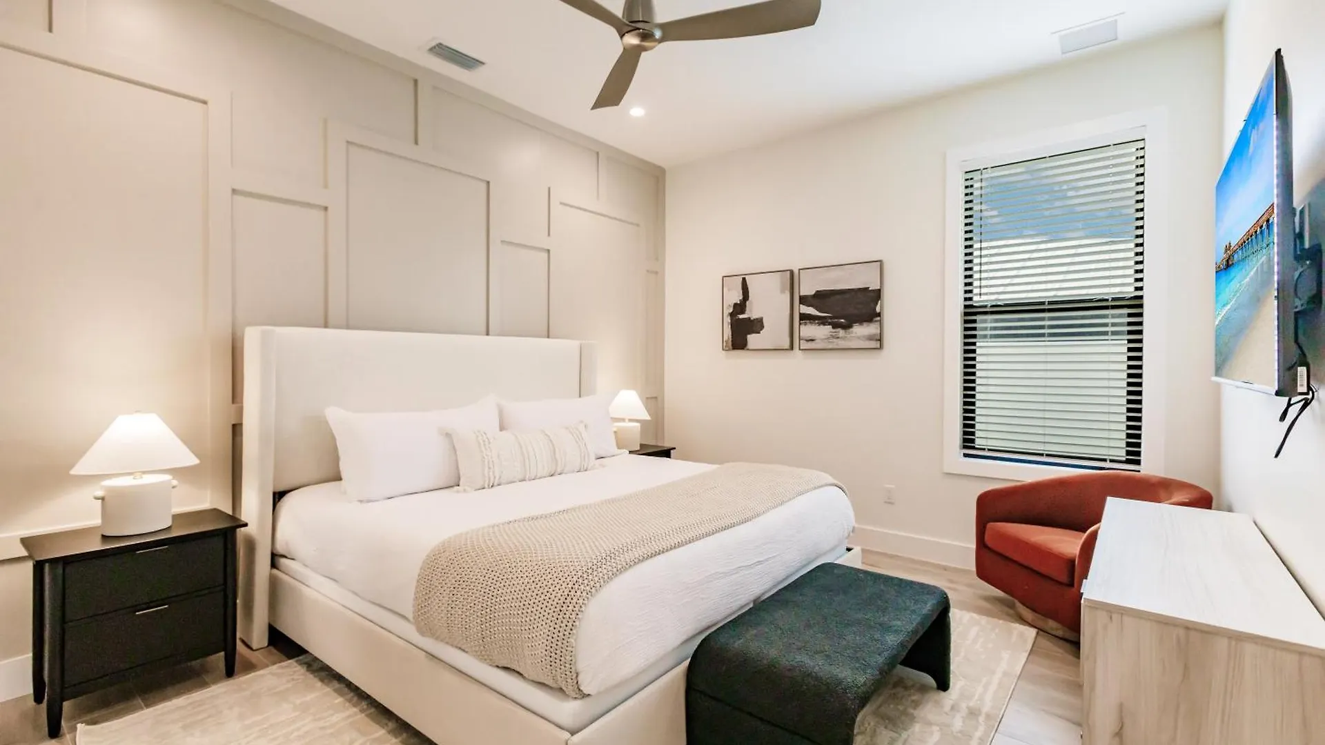 Coastal Elegance Dual Master Bedroom Retreat 3-3 * North Naples