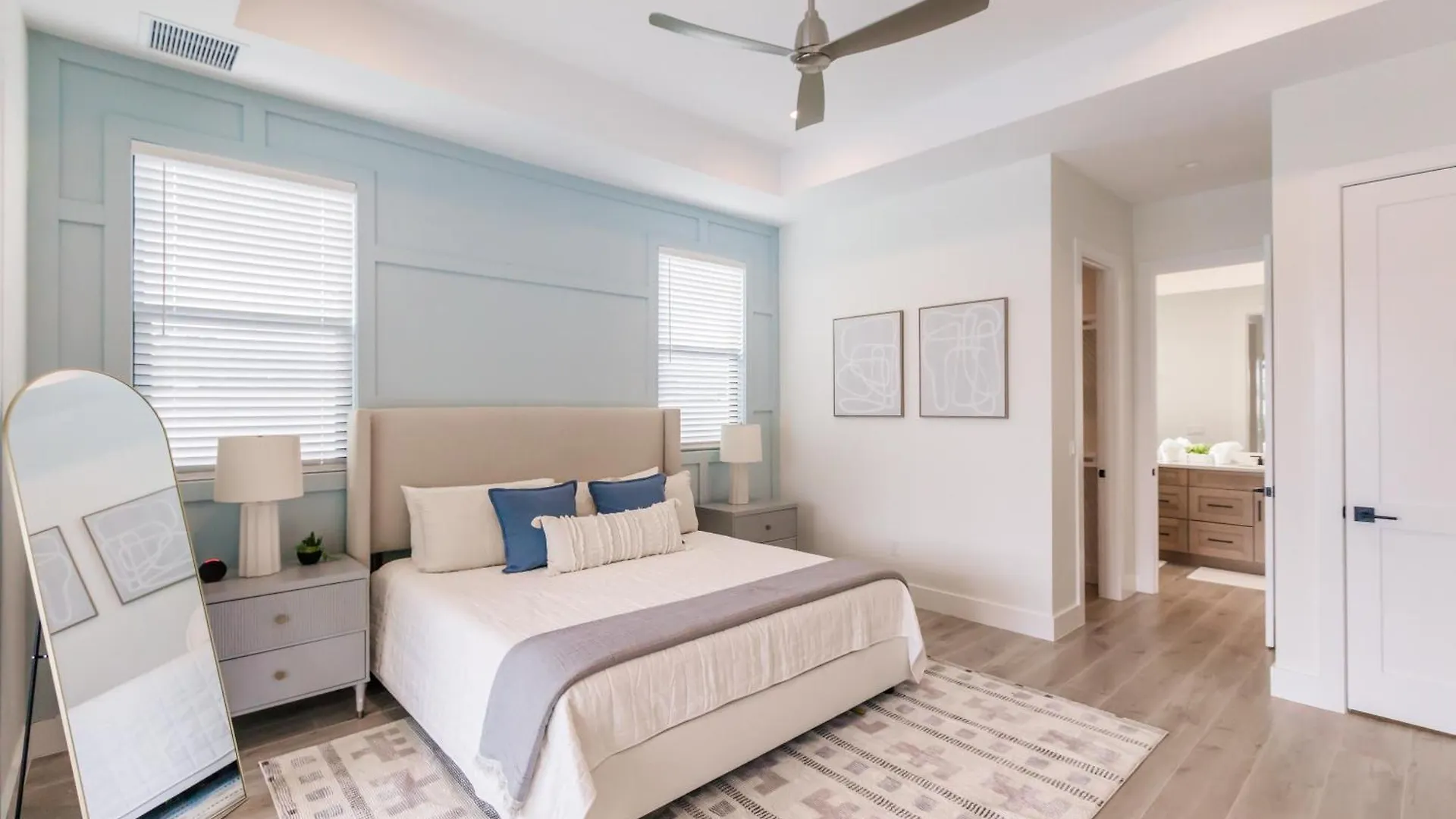 Coastal Elegance Dual Master Bedroom Retreat 3-3 Hébergement de vacances