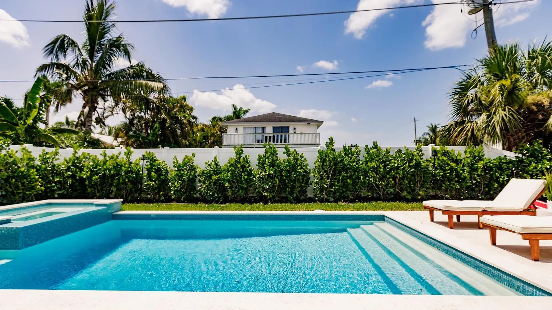 Luxury Orange Blossom Oasis 4-3 Tiki Bar North Naples