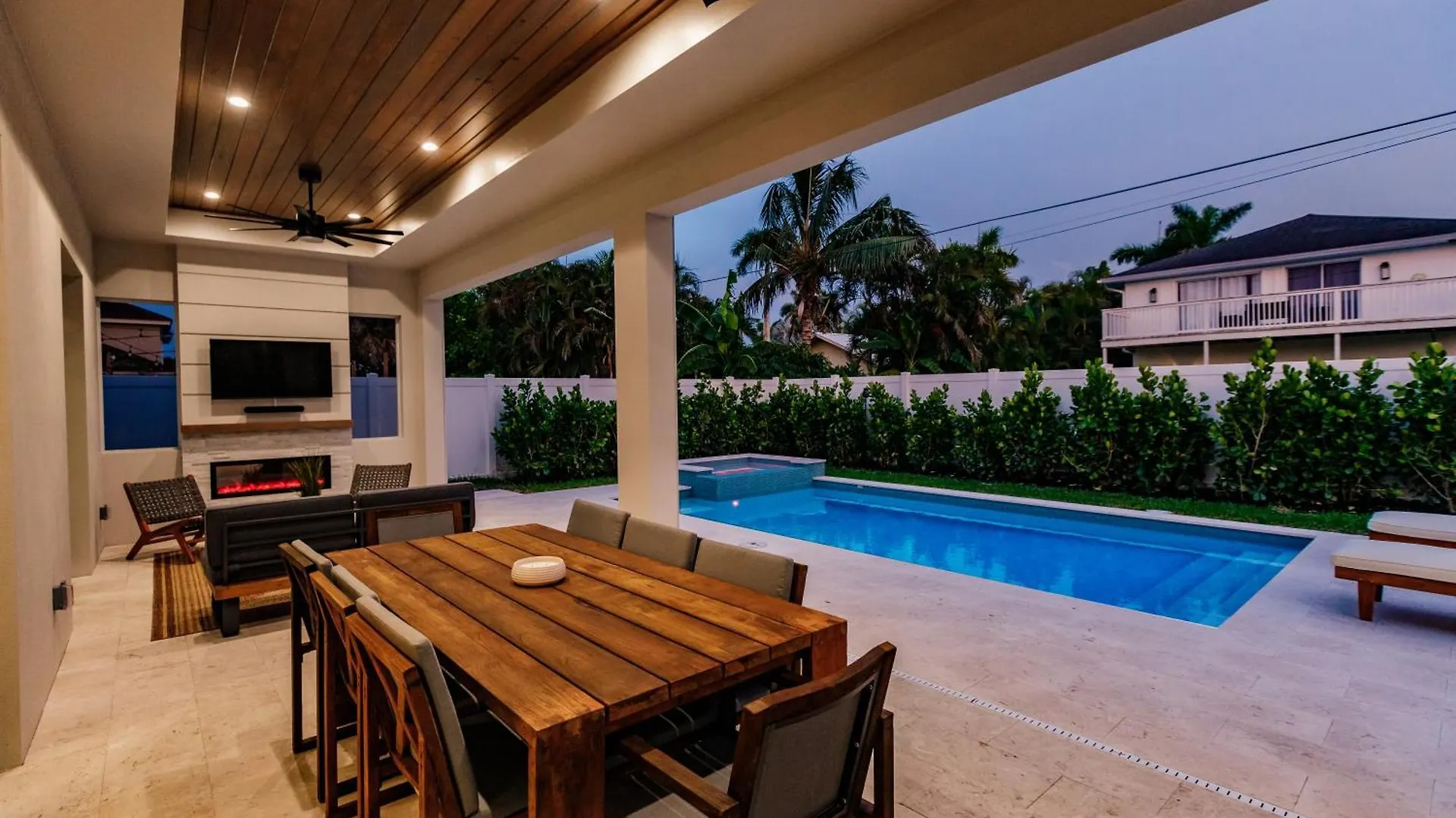 Luxury Orange Blossom Oasis 4-3 Tiki Bar 度假居