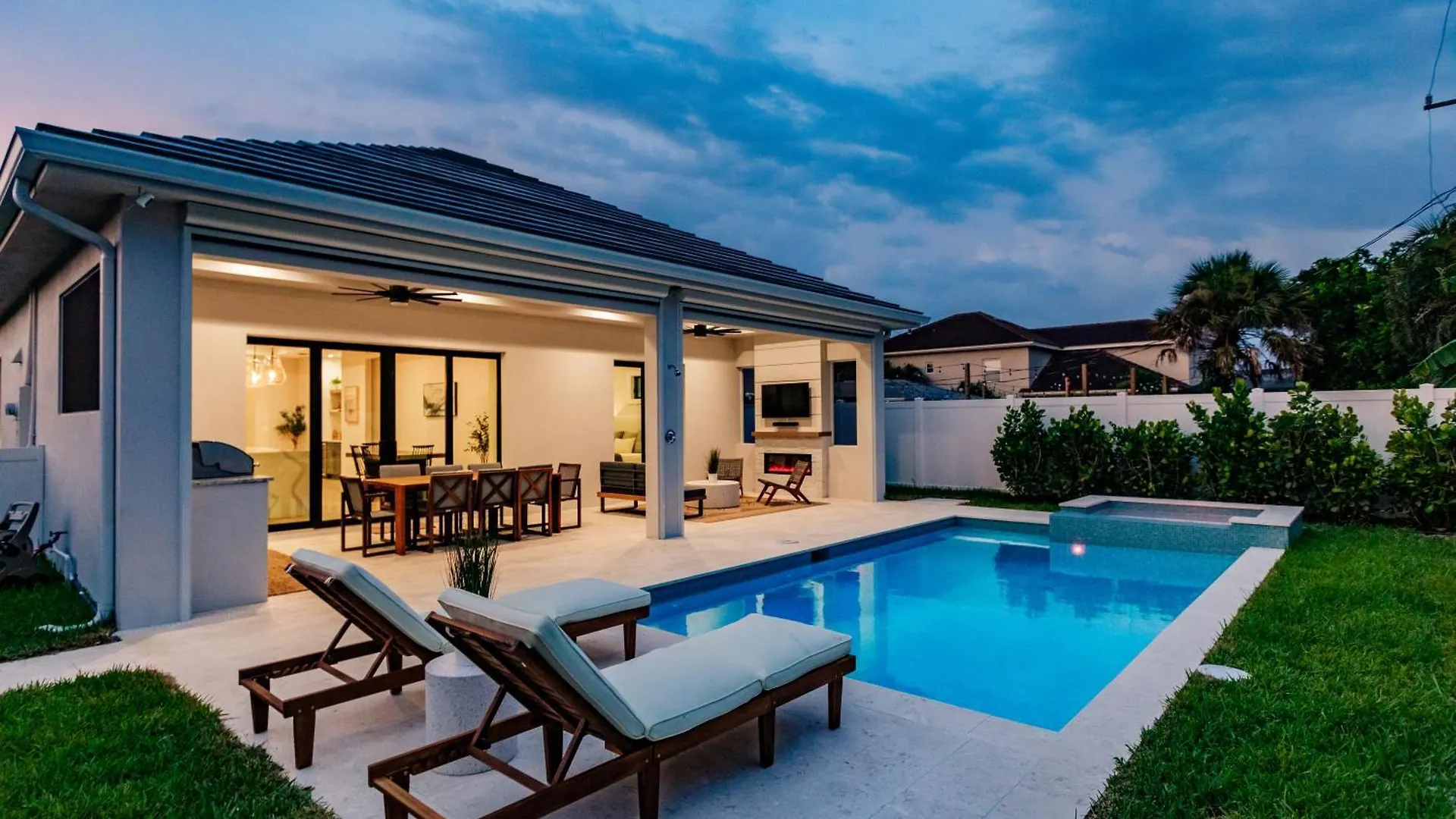 度假居 Luxury Orange Blossom Oasis 4-3 Tiki Bar