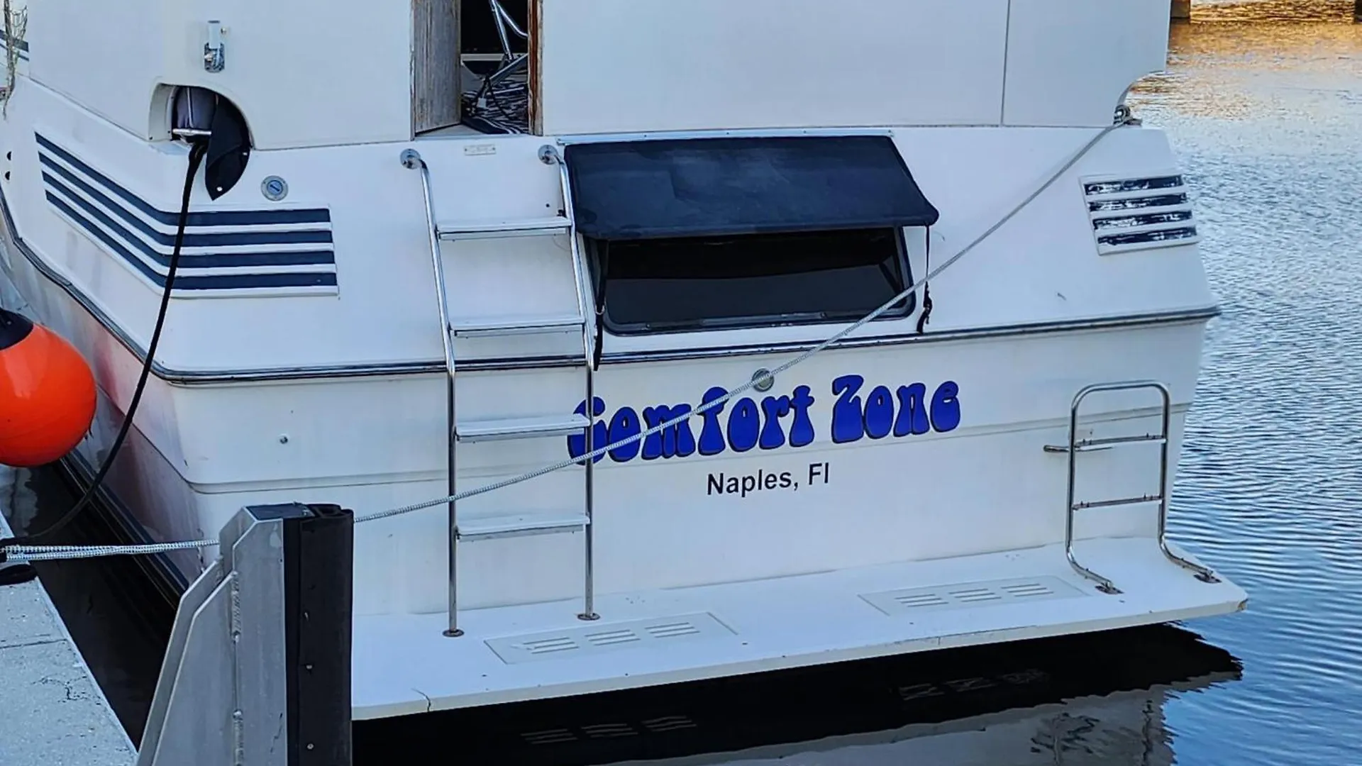 Botel Comfort Zone Private Yacht Charter