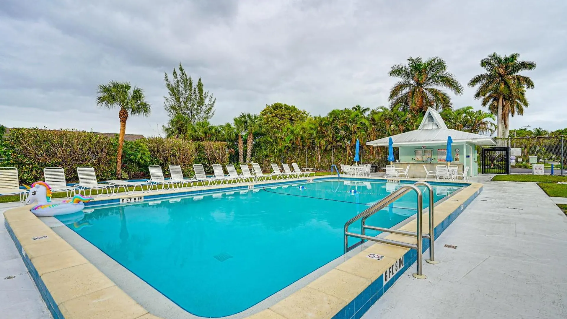With Outdoor Kitchen And Private Pool! Σπίτι διακοπών
