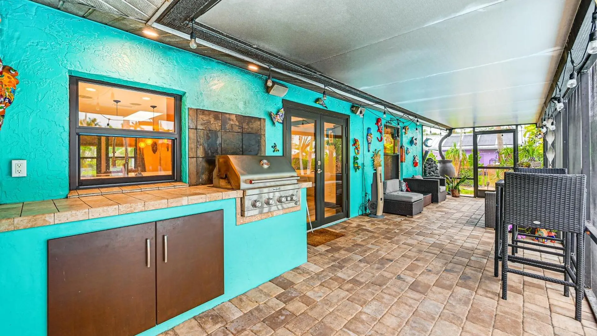 With Outdoor Kitchen And Private Pool!