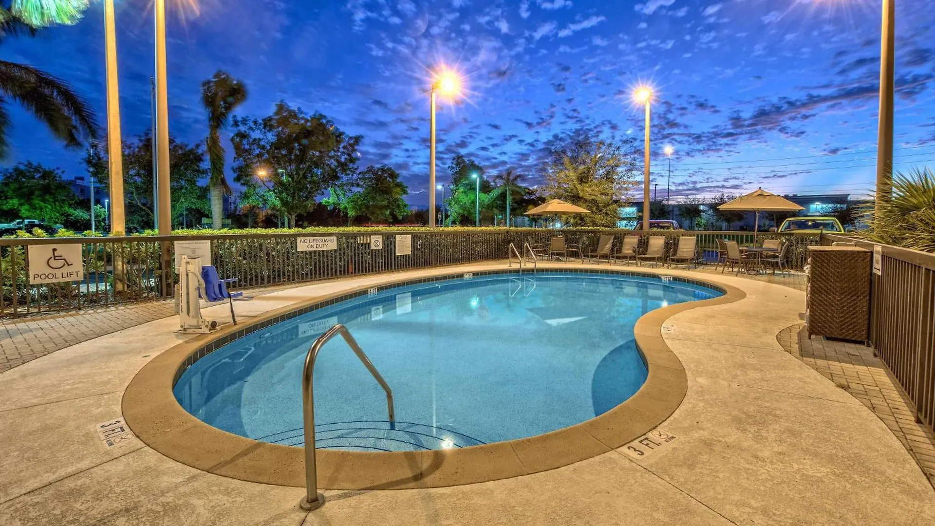Hotell Fairfield And By Marriott