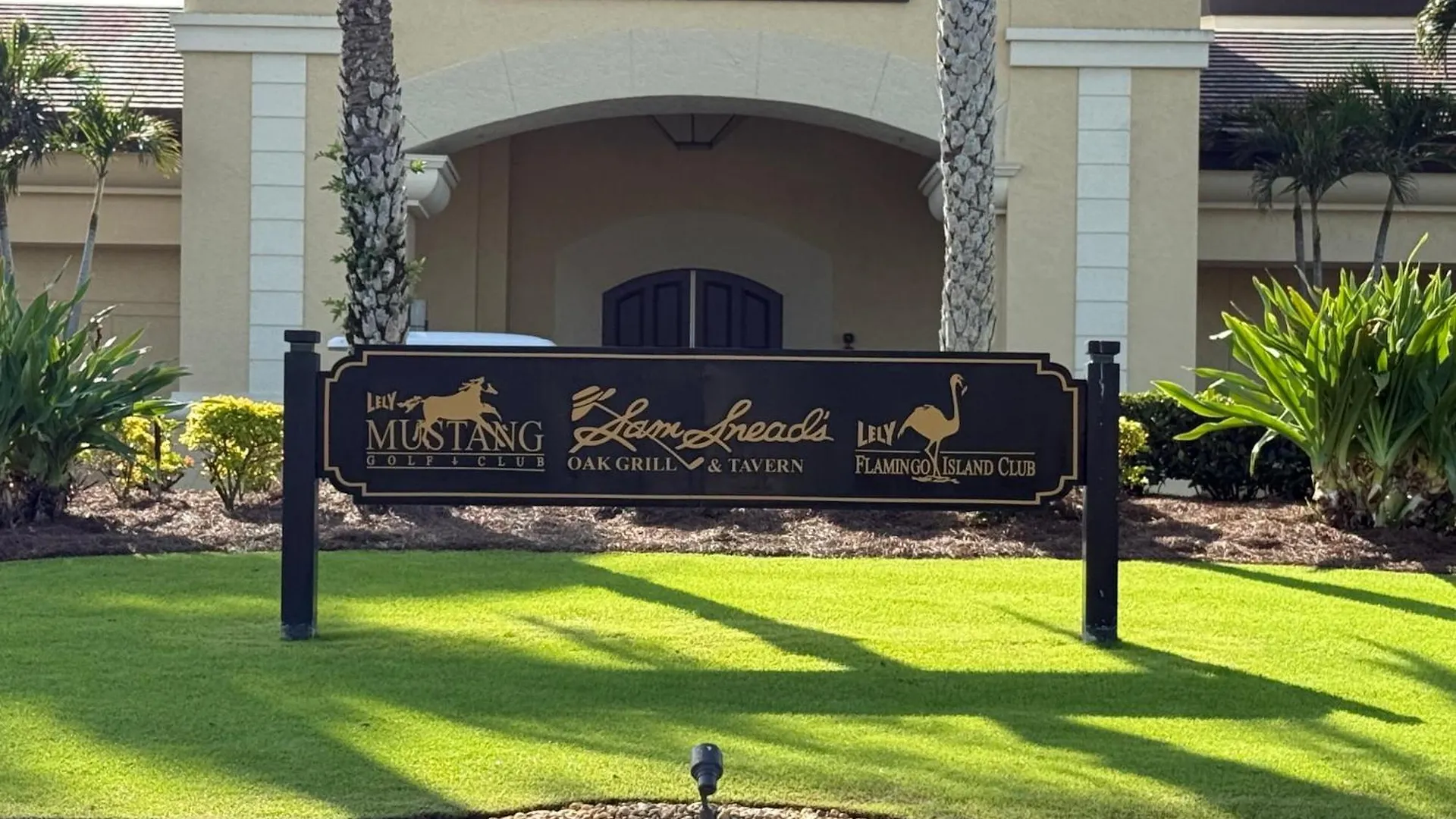 Spacious 2 Bedroom Lely Fl * North Naples