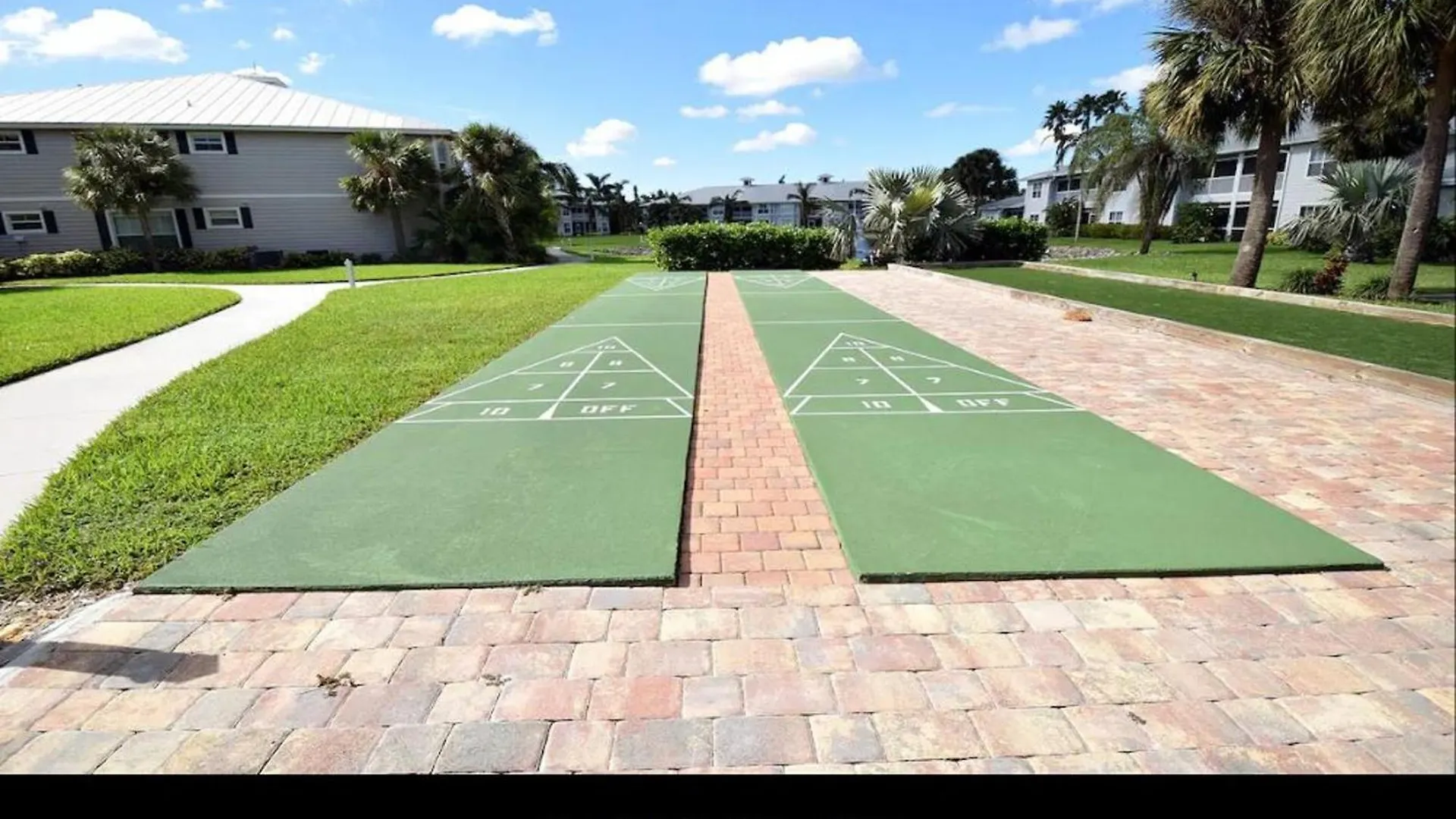 Spacious 2 Bedroom Lely Fl *