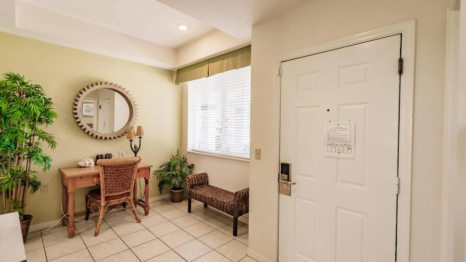 Stunning 3br With Tropical Views