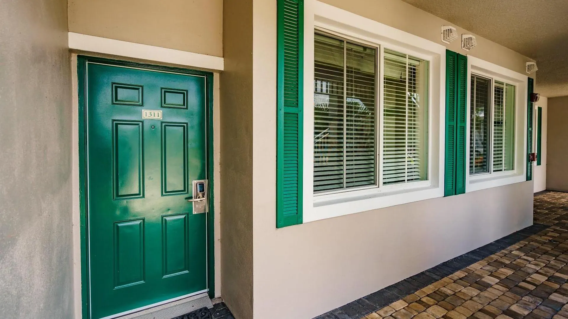Stunning 3br With Tropical Views North Naples