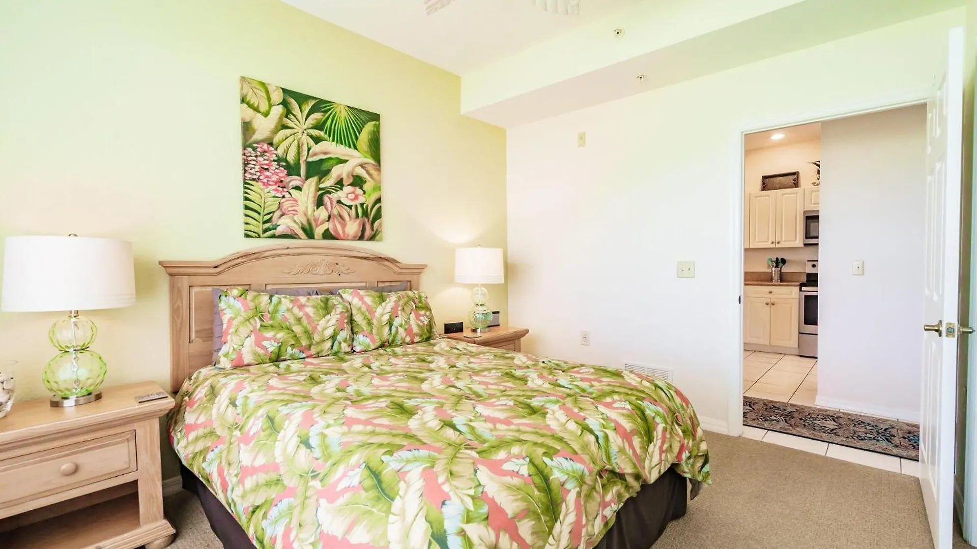 Nyaraló Stunning 3br With Tropical Views