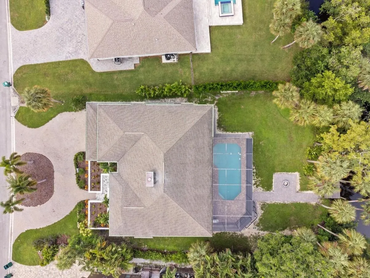 Villa Luxurious Retreat!