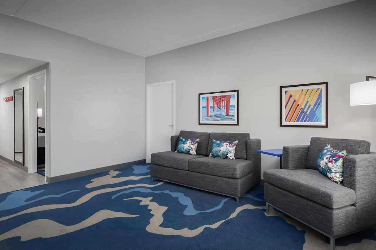 Hampton & South 3* North Naples