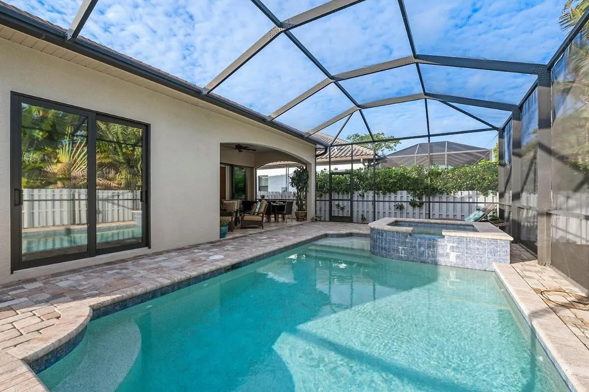 Luxe 1mile Vanderbilt Beach, Pool Bbq Villa North Naples