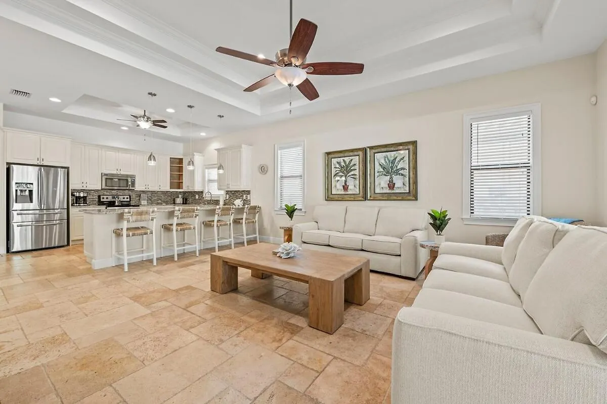 Villa Luxe 1mile Vanderbilt Beach, Pool Bbq North Naples