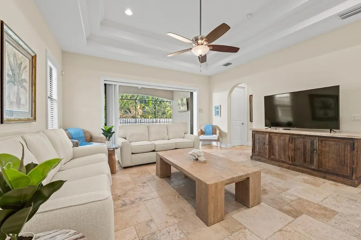 Luxe 1mile Vanderbilt Beach, Pool Bbq *