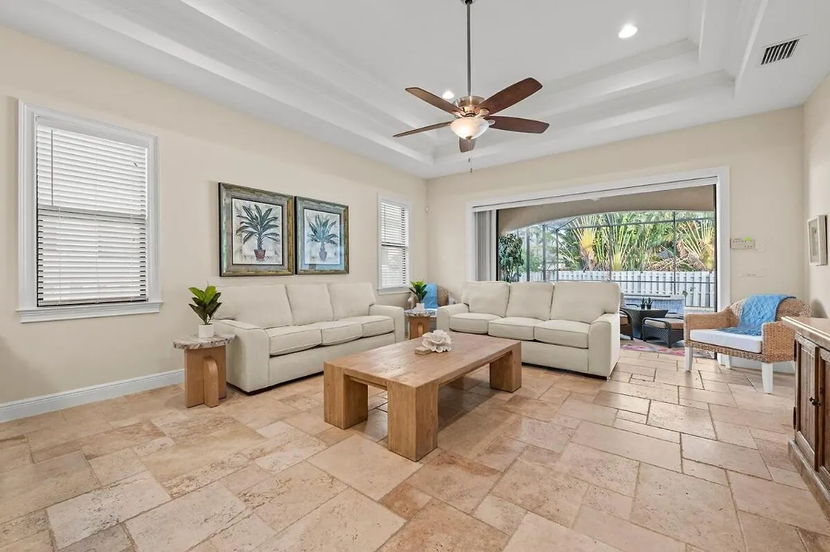 Luxe 1mile Vanderbilt Beach, Pool Bbq *