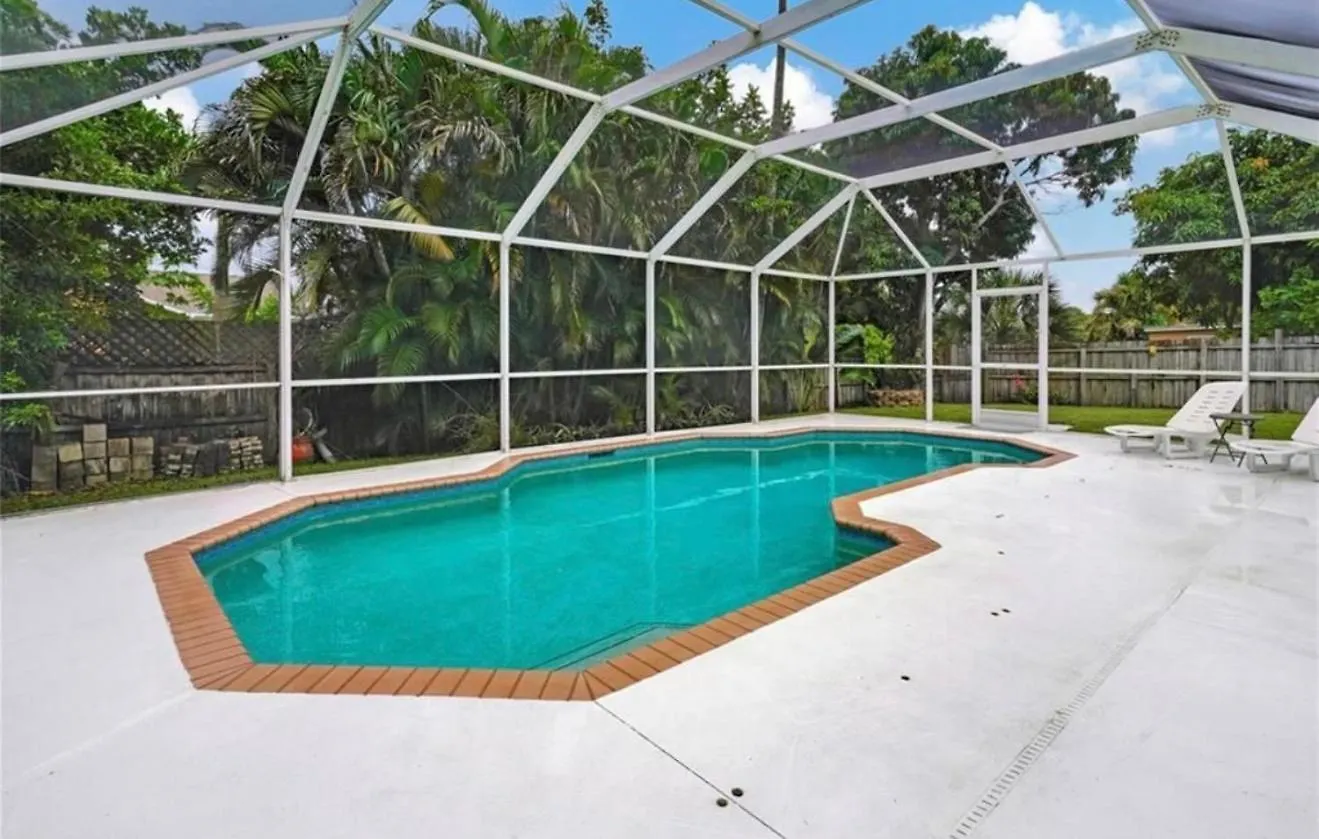 Pool House! *