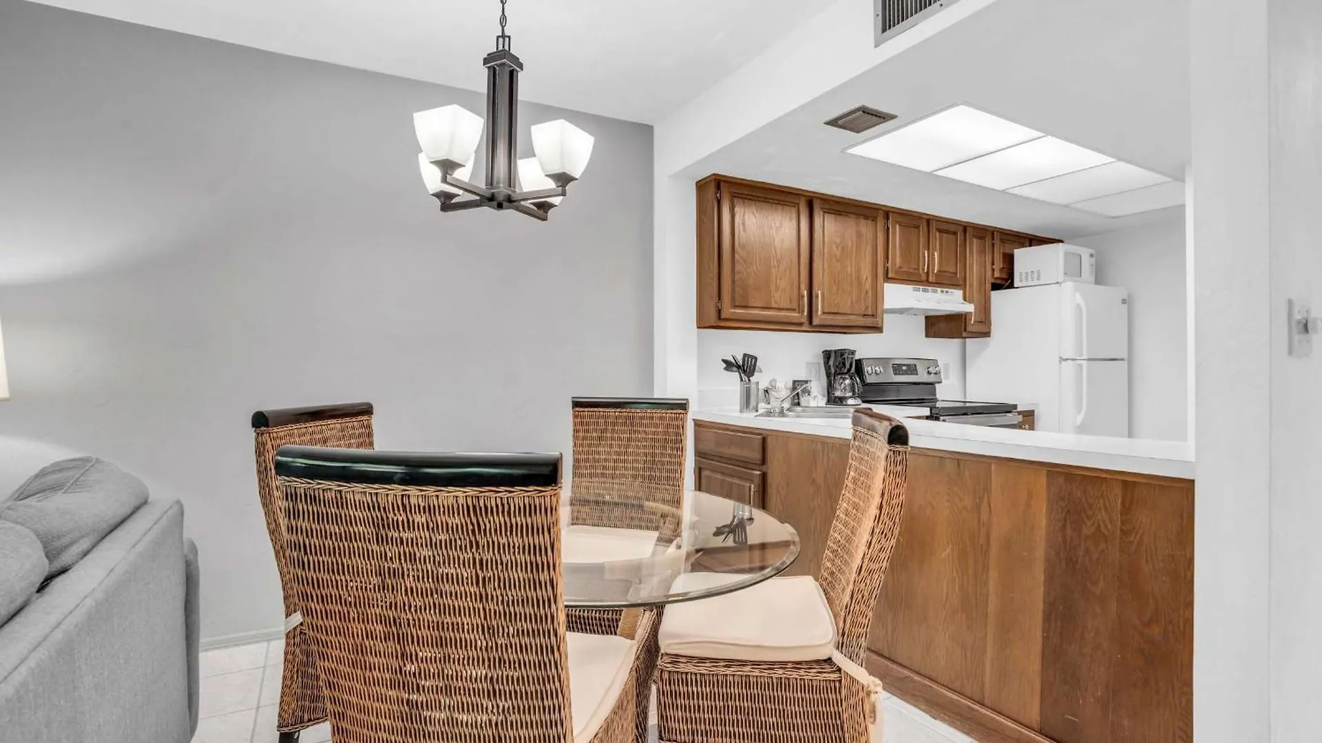 Views And Close To Lobby * North Naples